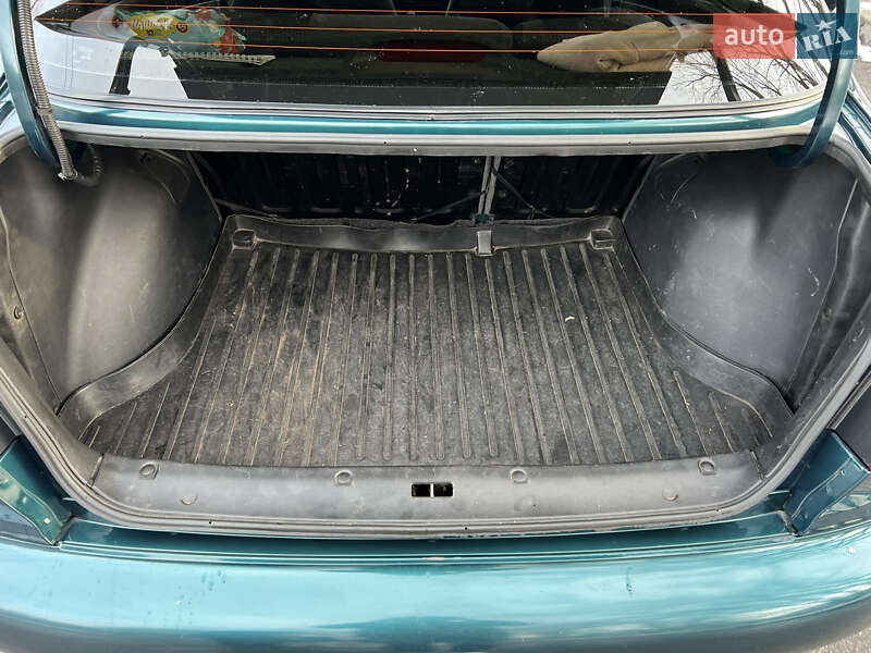 Седан Daewoo Sens 2006 в Днепре
