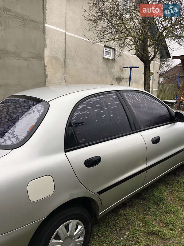 Седан Daewoo Sens 2005 в Кременце