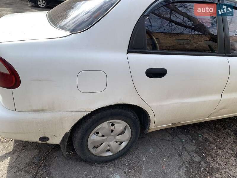 Седан Daewoo Sens 2004 в Киеве