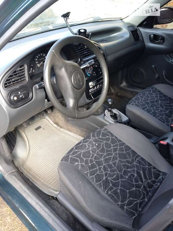 Седан Daewoo Sens 2003 в Краснокутске
