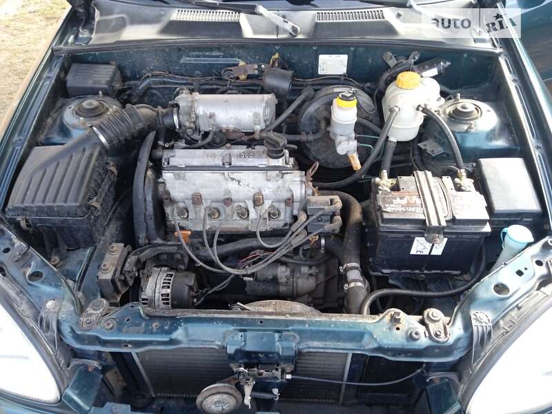 Седан Daewoo Sens 2003 в Краснокутске