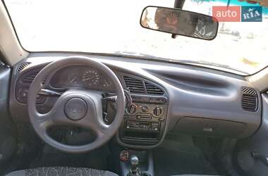 Седан Daewoo Sens 2004 в Долинській