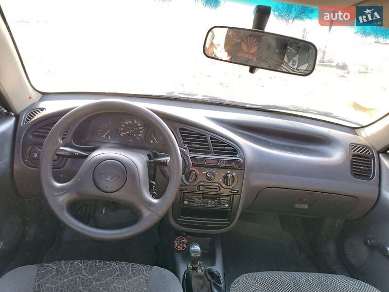 Седан Daewoo Sens 2004 в Долинській