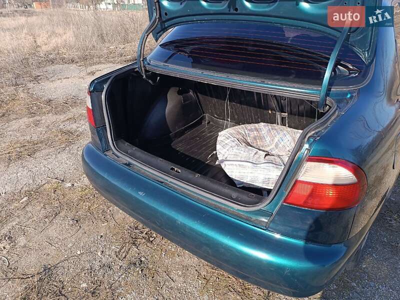 Седан Daewoo Sens 2004 в Долинській