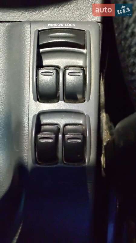 Седан Daewoo Sens 2003 в Днепре