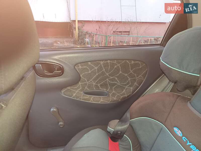 Седан Daewoo Sens 2004 в Тлумаче