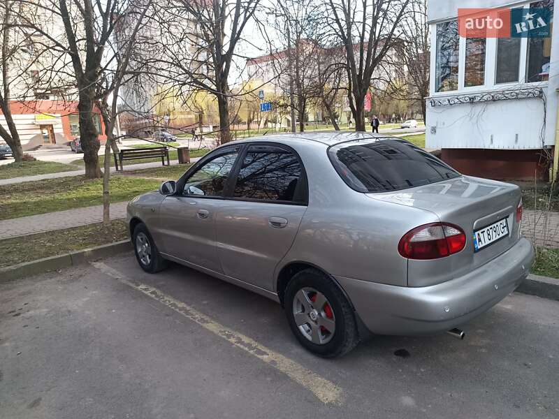 Седан Daewoo Sens 2004 в Тлумаче