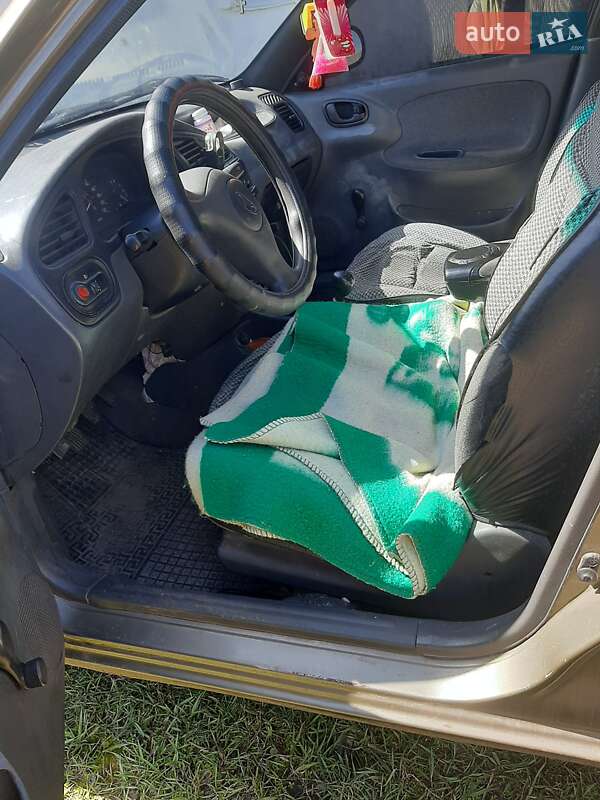 Седан Daewoo Sens 2004 в Переяславе