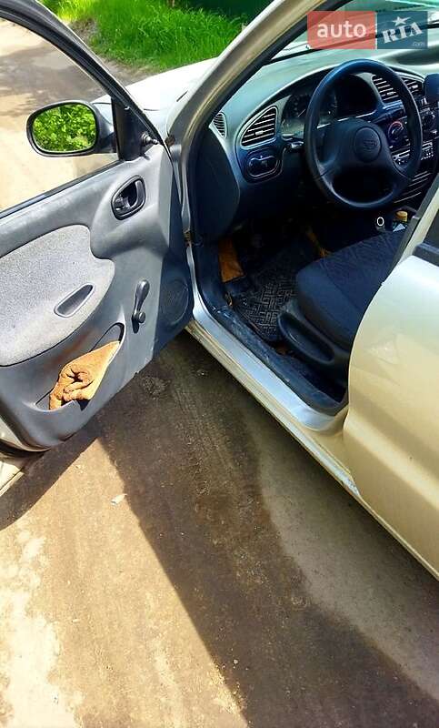 Седан Daewoo Sens 2004 в Мерефа