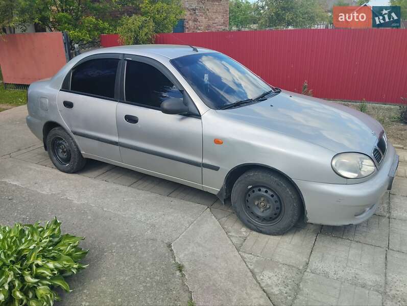 Седан Daewoo Sens 2003 в Стрые
