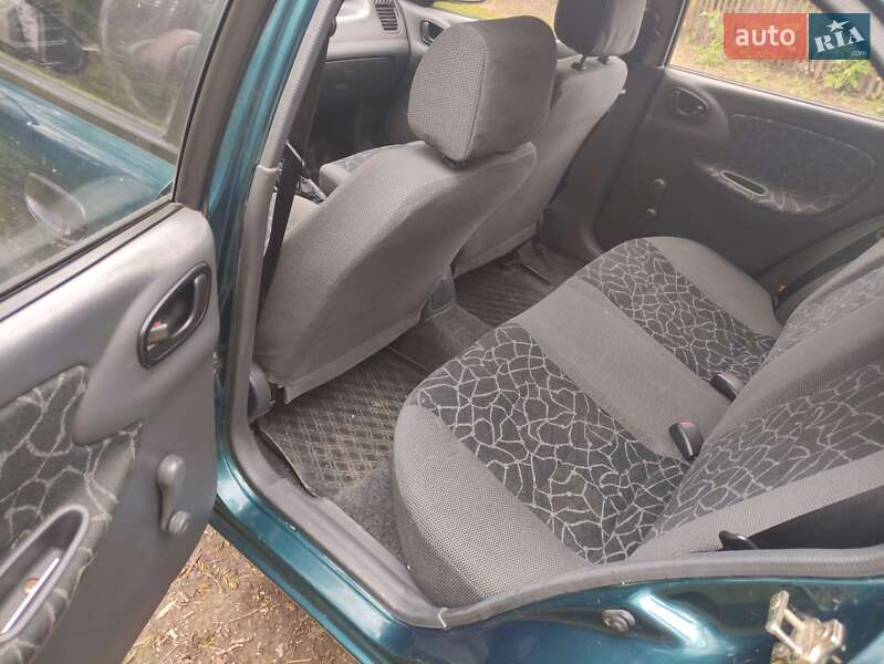 Седан Daewoo Sens 2003 в Кременце