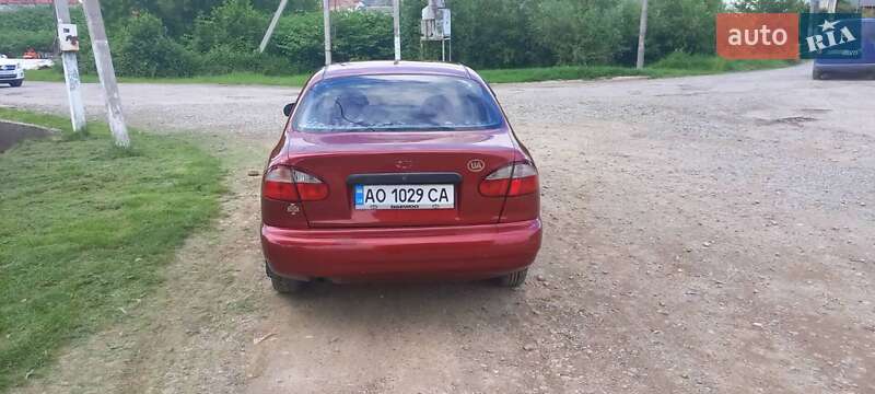 Седан Daewoo Sens 2004 в Виноградові