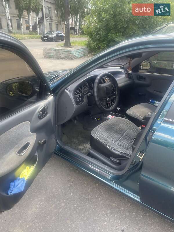 Седан Daewoo Sens 2004 в Днепре