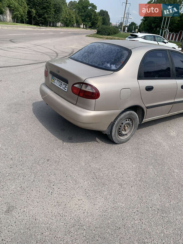 Седан Daewoo Sens 2004 в Львові