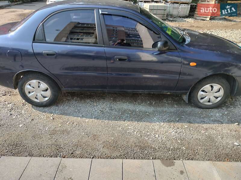 Седан Daewoo Sens 2004 в Львове