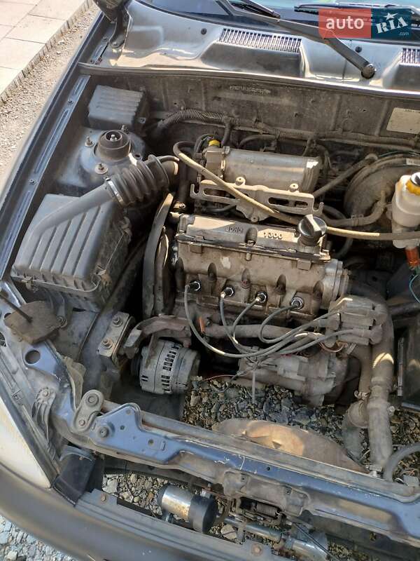 Седан Daewoo Sens 2004 в Львове