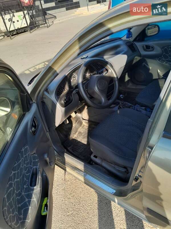 Седан Daewoo Sens 2003 в Кривому Розі