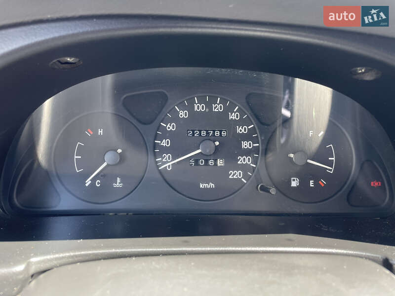 Седан Daewoo Sens 2005 в Днепре