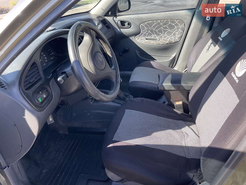 Седан Daewoo Sens 2004 в Киеве