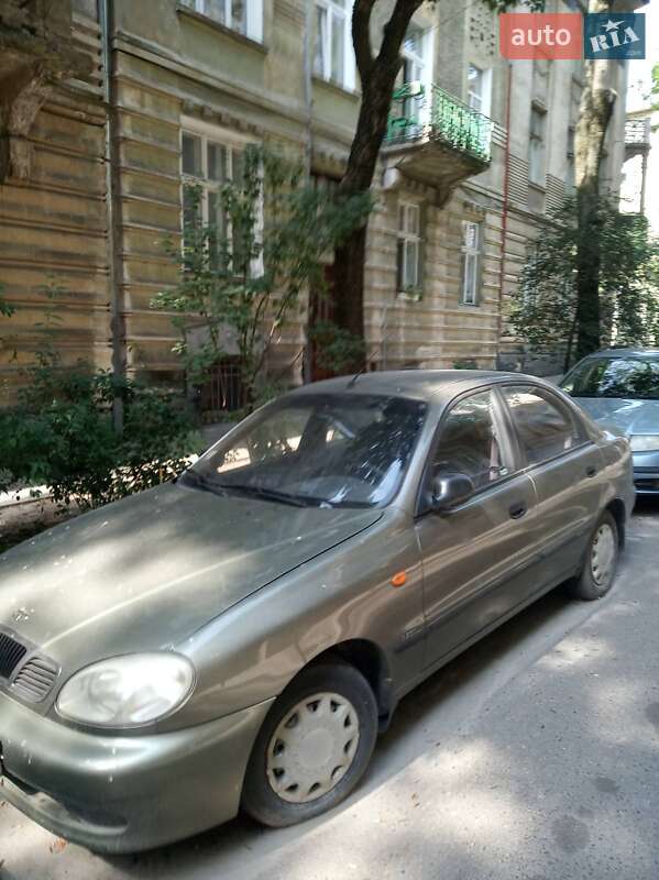 Седан Daewoo Sens 2004 в Львові