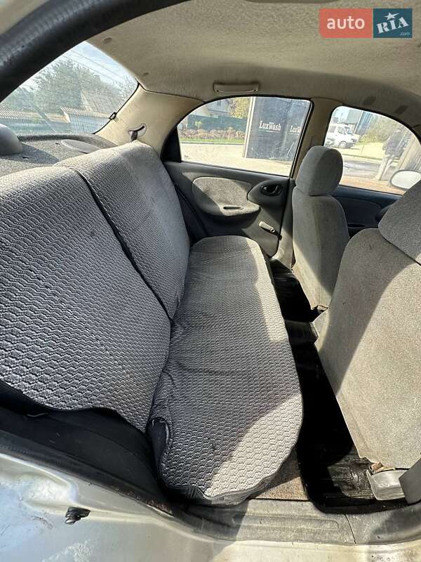 Седан Daewoo Sens 2004 в Шумске