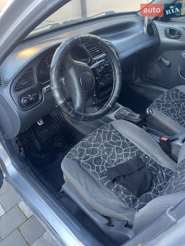 Седан Daewoo Sens 2003 в Тячеві
