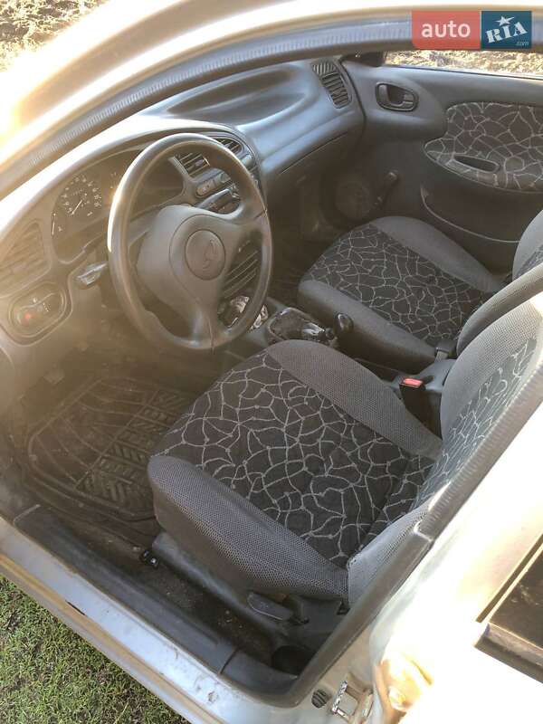 Седан Daewoo Sens 2003 в Вознесенске