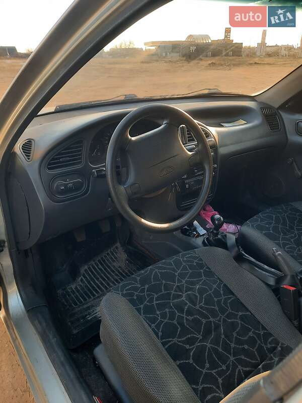 Седан Daewoo Sens 2003 в Вышгороде
