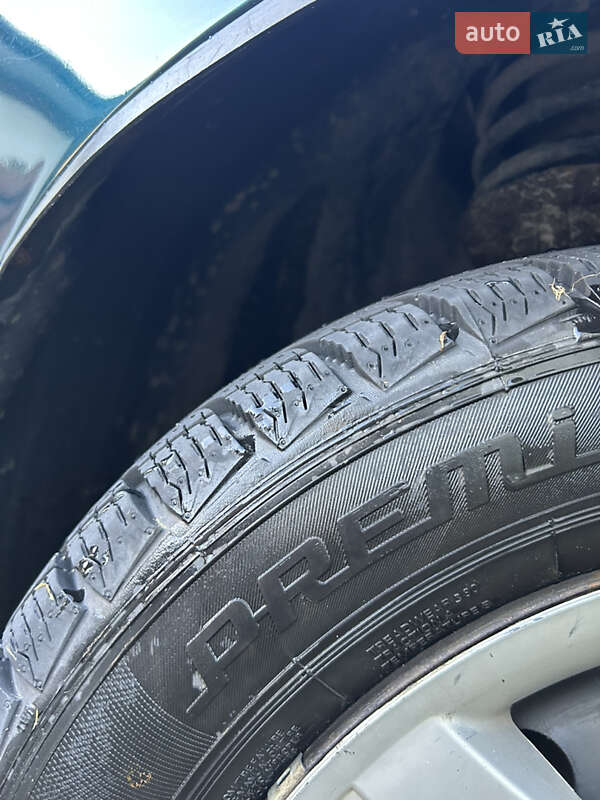 Седан Daewoo Sens 2003 в Новояворівську