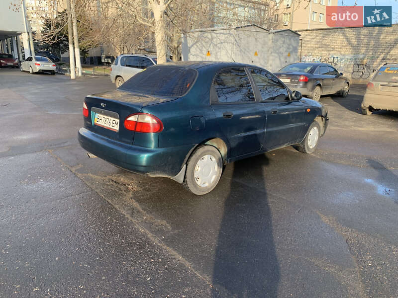 Седан Daewoo Sens 2004 в Чорноморську
