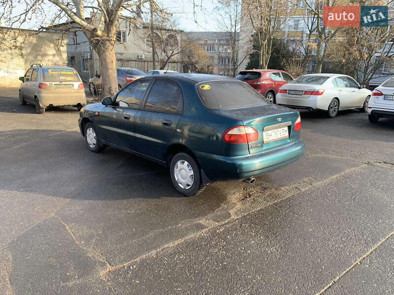 Седан Daewoo Sens 2004 в Чорноморську