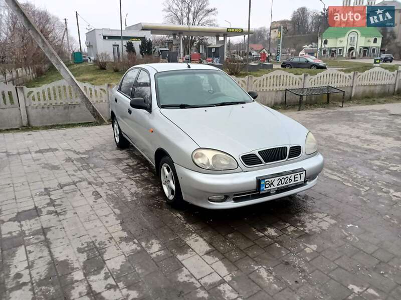 Седан Daewoo Sens 2005 в Острозі
