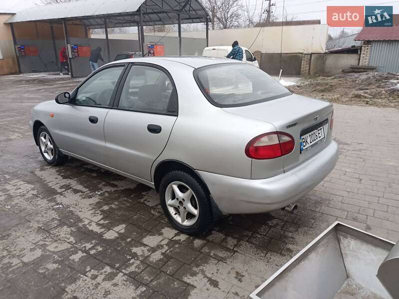 Седан Daewoo Sens 2005 в Острозі