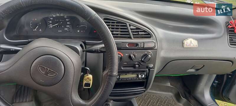 Седан Daewoo Sens 2004 в Вараше