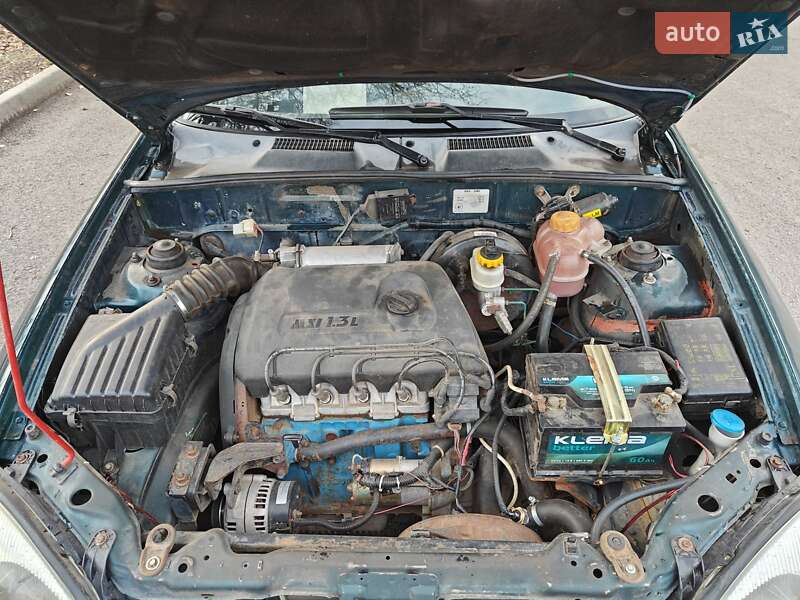 Седан Daewoo Sens 2005 в Дніпрі