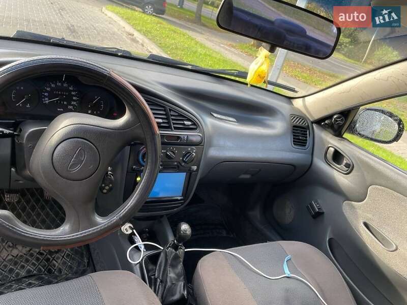 Седан Daewoo Sens 2004 в Бродах
