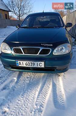 Седан Daewoo Sens 2004 в Мені