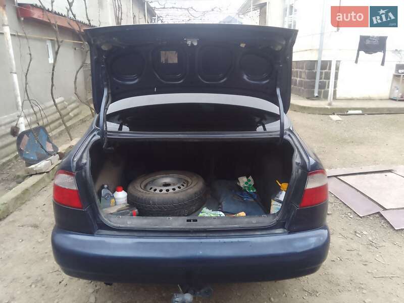 Седан Daewoo Sens 2004 в Ужгороде