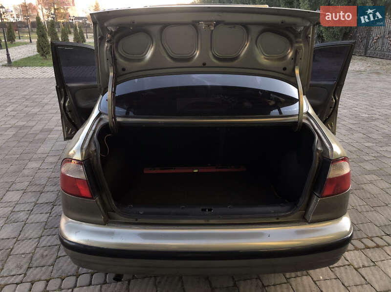Седан Daewoo Sens 2004 в Хусте