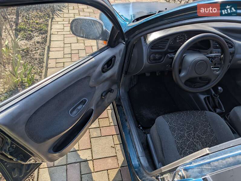 Седан Daewoo Sens 2005 в Ужгороді