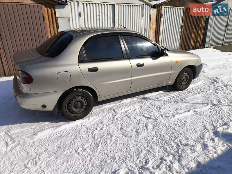 Седан Daewoo Sens 2004 в Киеве