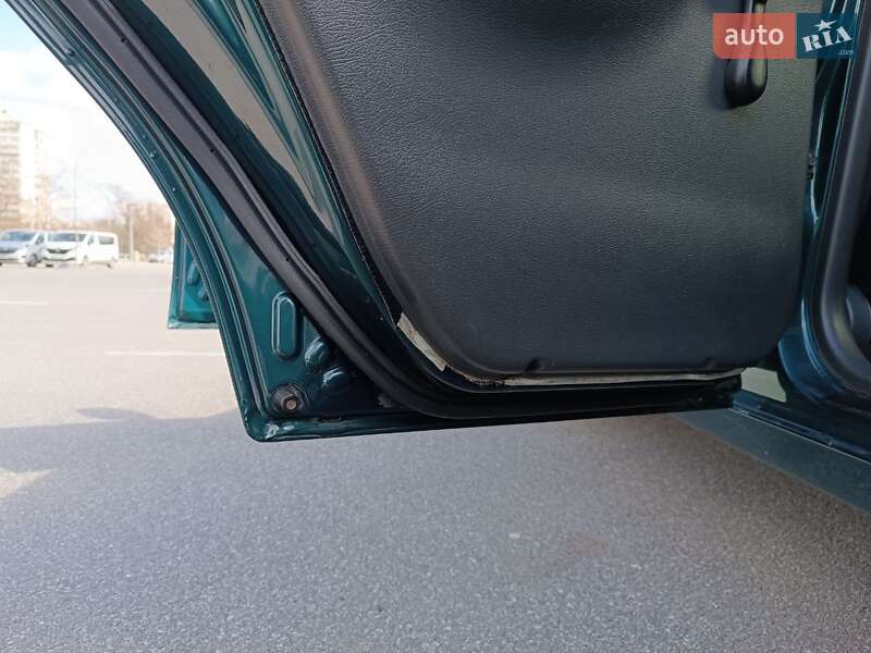 Седан Daewoo Sens 2004 в Киеве