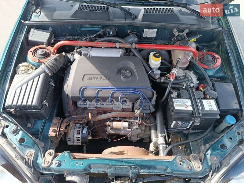 Седан Daewoo Sens 2004 в Киеве