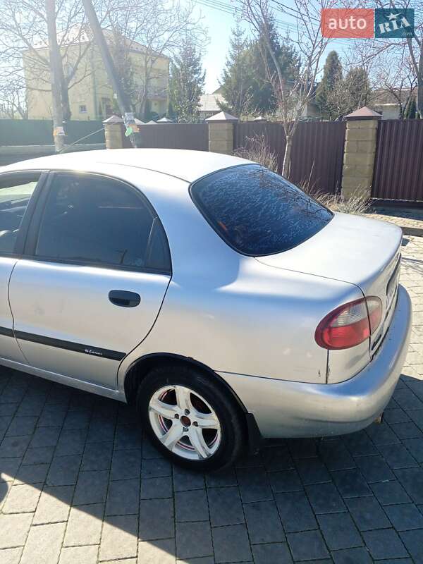 Седан Daewoo Sens 2004 в Львове
