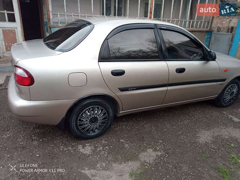 Седан Daewoo Sens 2004 в Черновцах