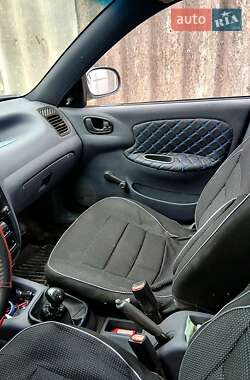 Седан Daewoo Sens 2004 в Новомосковске