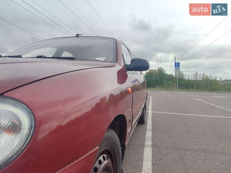 Седан Daewoo Sens 2004 в Ровно