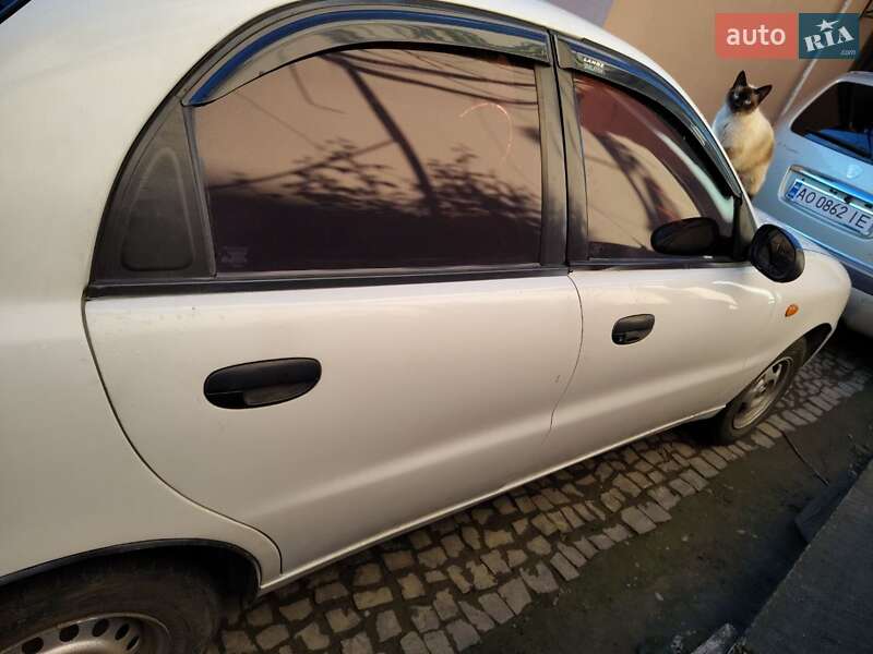 Седан Daewoo Sens 2004 в Ужгороде