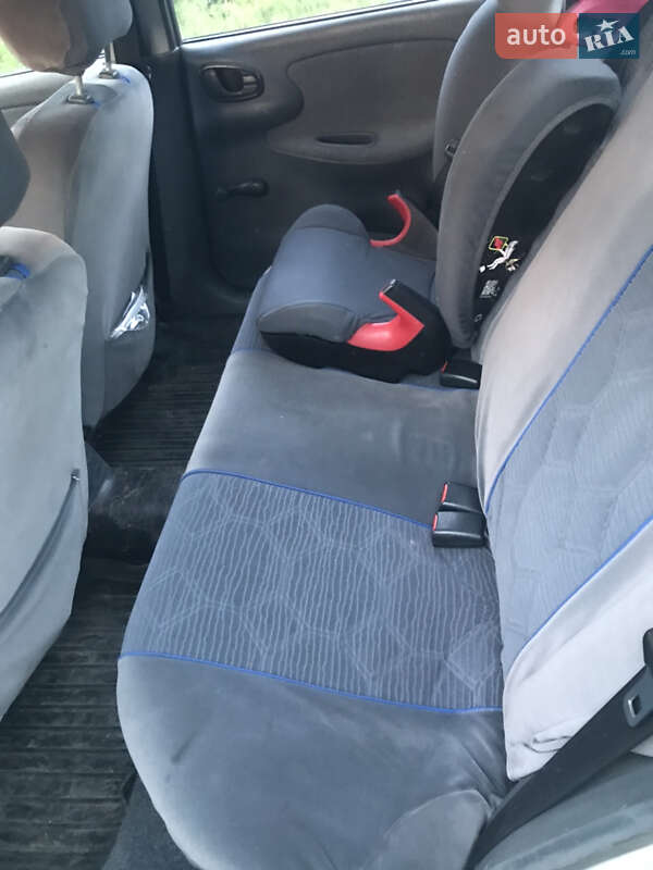 Седан Daewoo Sens 2005 в Львові