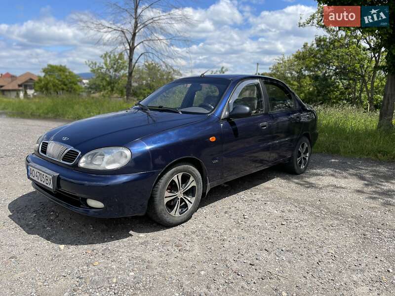 Седан Daewoo Sens 2004 в Ужгороді